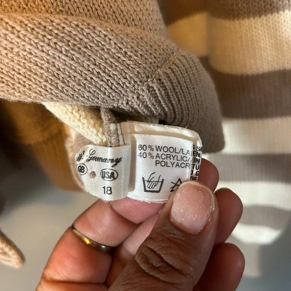 Basler sweater - tan/cream dolman sleeve button front cropped cardigan - Picture 7 of 9